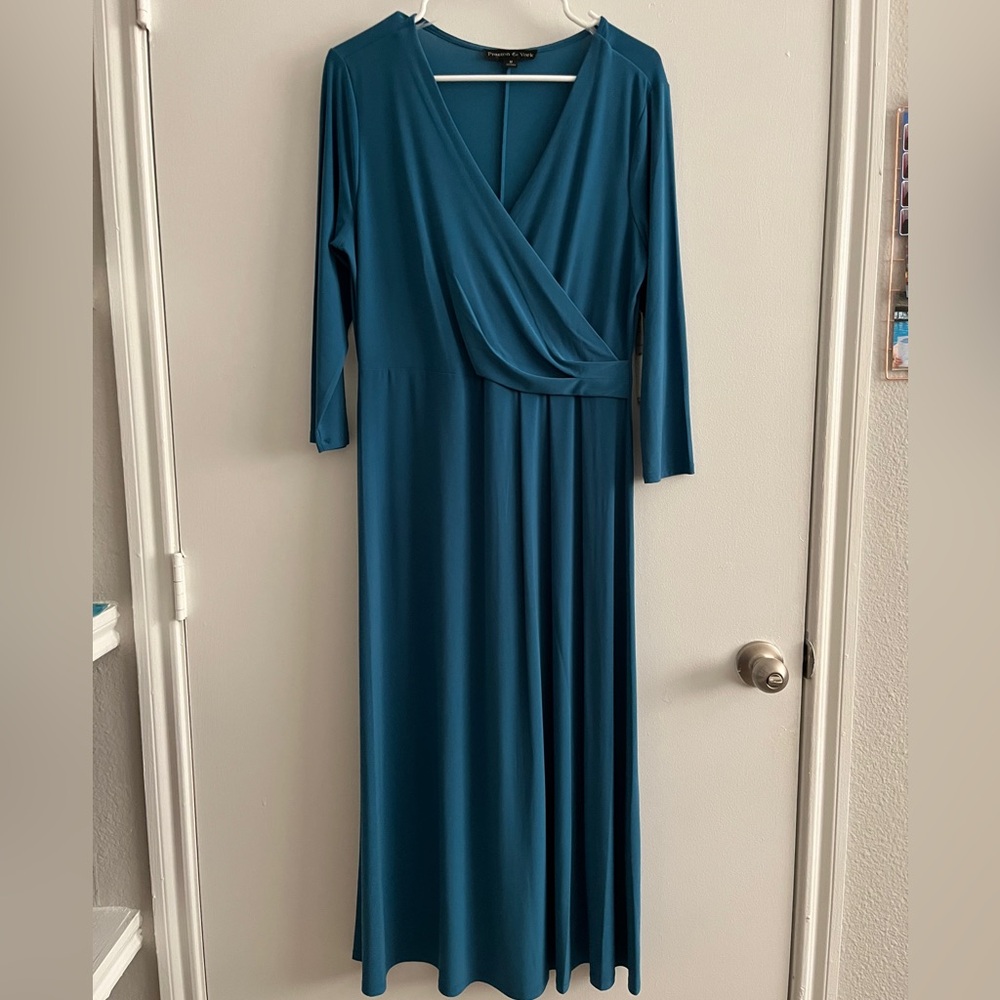 Blue Preston and York Women’s Size Medium Dress
